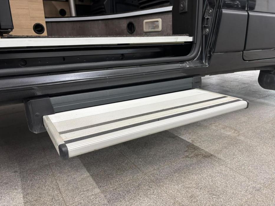 ROADCAR VAN R 600 2024