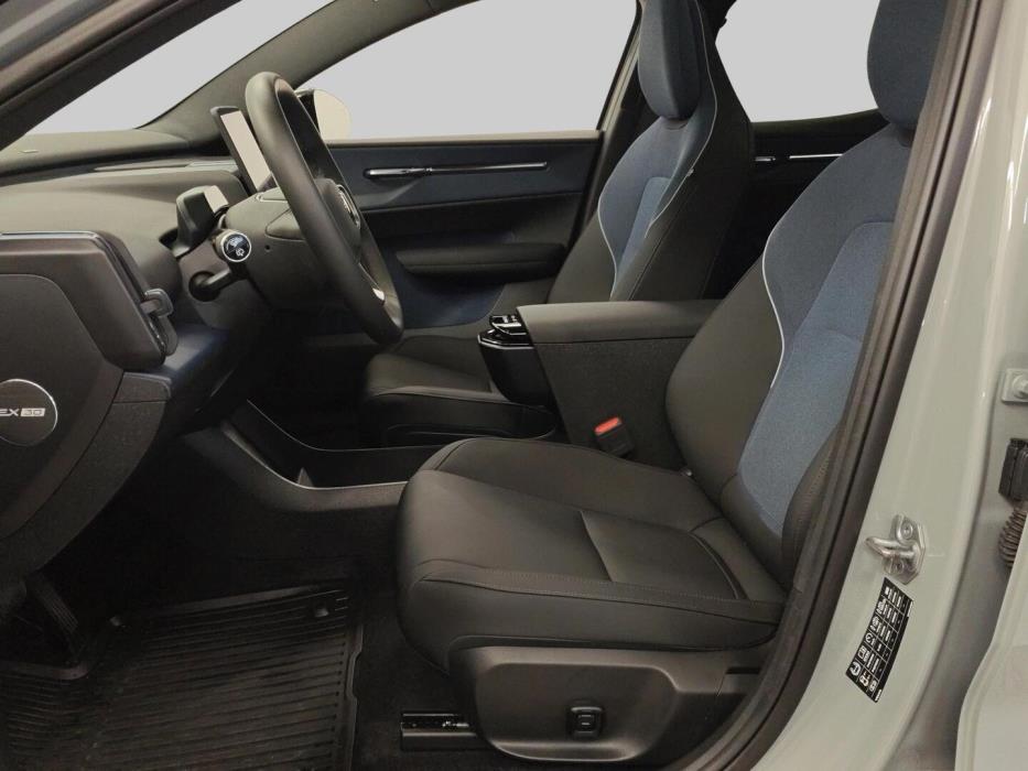 VOLVO EX30 2024