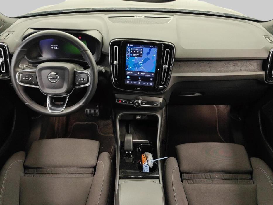 VOLVO XC40 2023