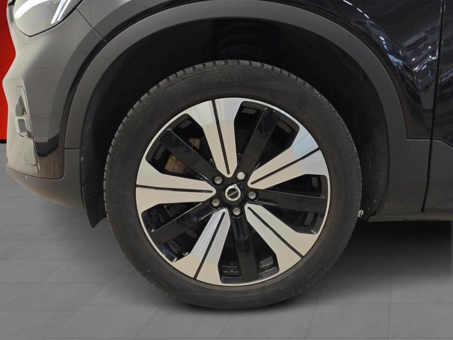 VOLVO XC40 2023