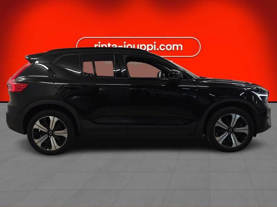 VOLVO XC40 2023