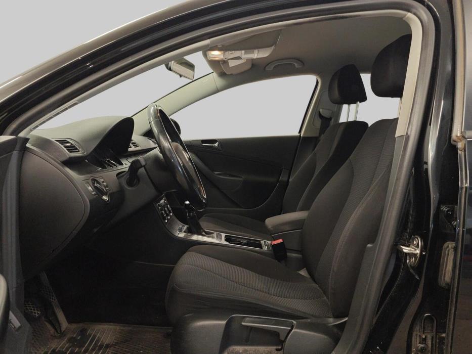 VOLKSWAGEN Passat 2006