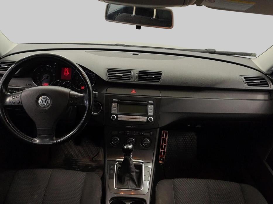 VOLKSWAGEN Passat 2006