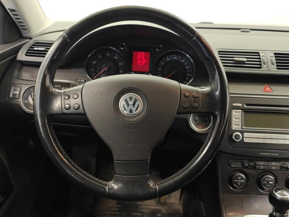 VOLKSWAGEN Passat 2006