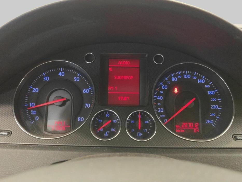 VOLKSWAGEN Passat 2006