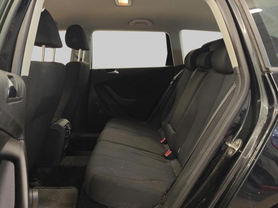 VOLKSWAGEN Passat 2006