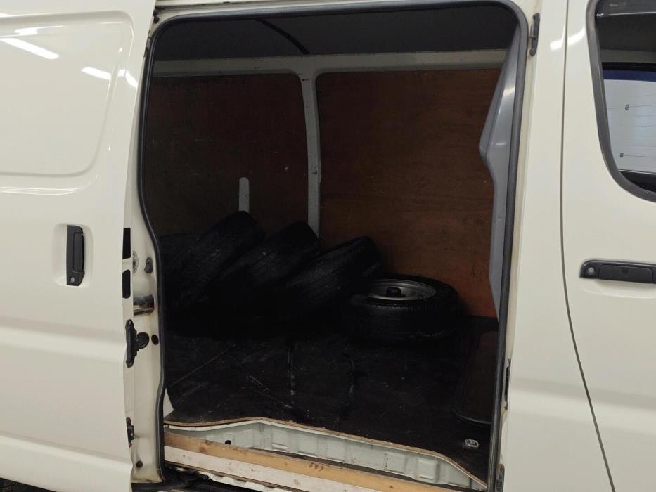 TOYOTA Hiace 2007