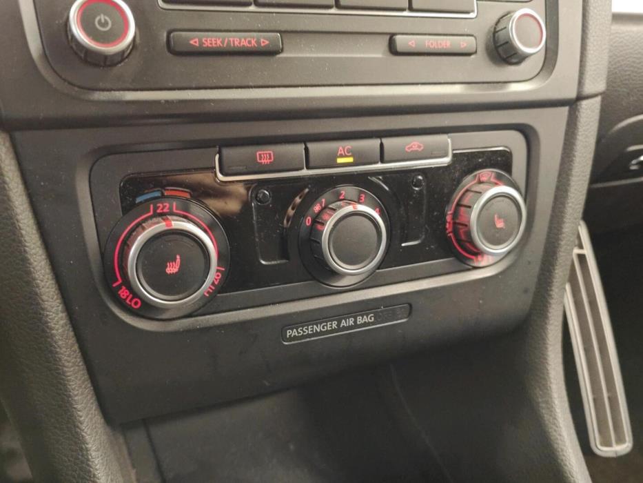 VOLKSWAGEN Golf 2011