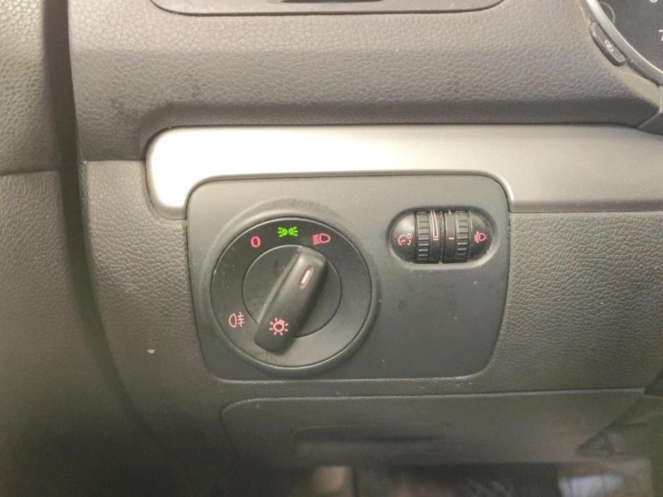 VOLKSWAGEN Golf 2011