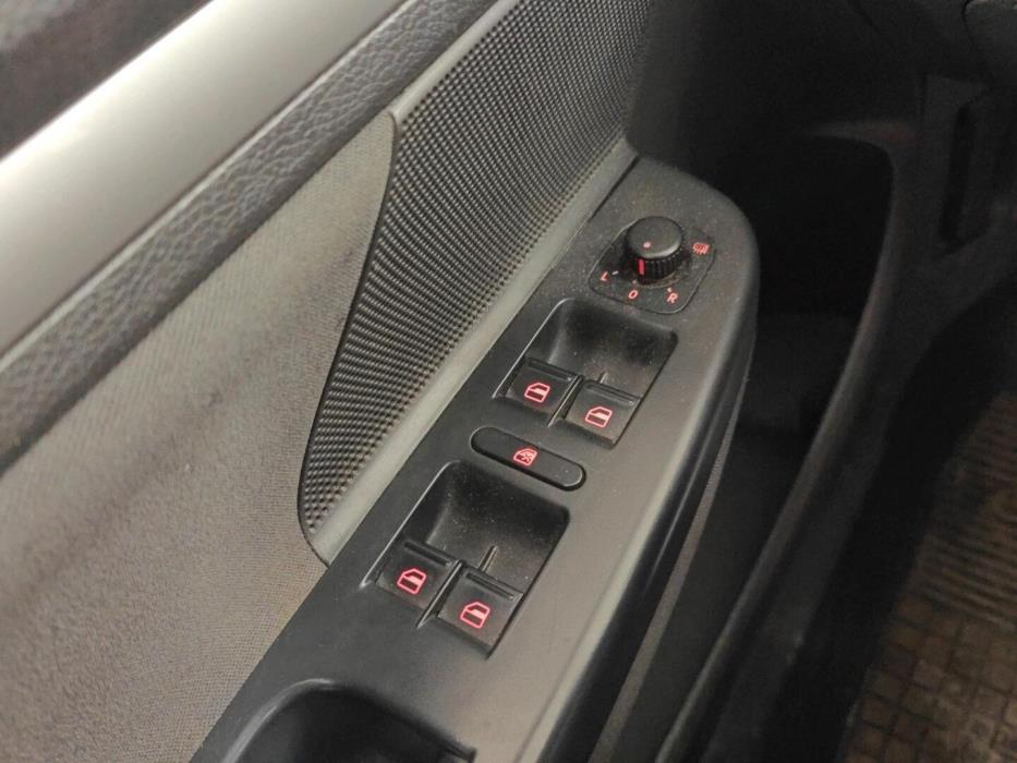 VOLKSWAGEN Golf 2011