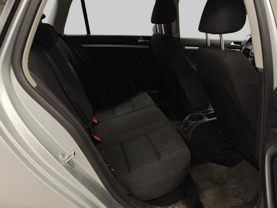 VOLKSWAGEN Golf 2011