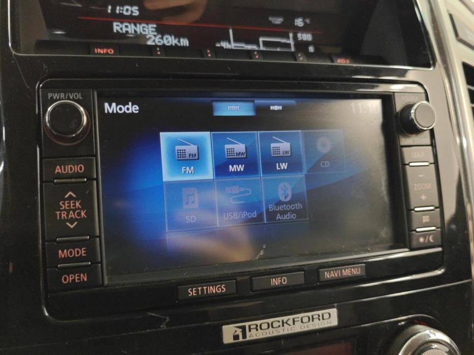 MITSUBISHI Pajero 2016