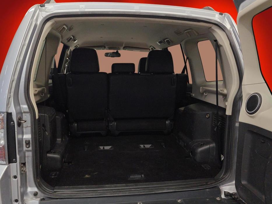 MITSUBISHI Pajero 2016