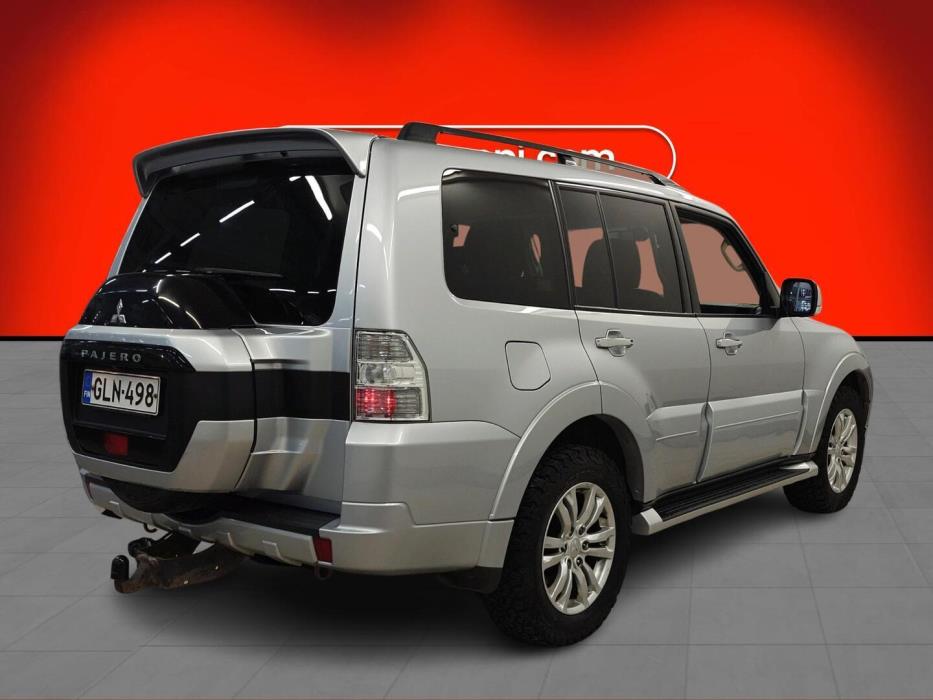 MITSUBISHI Pajero 2016