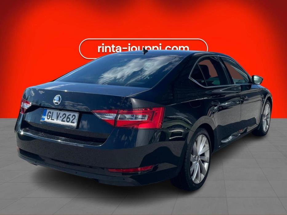 SKODA SUPERB 2016
