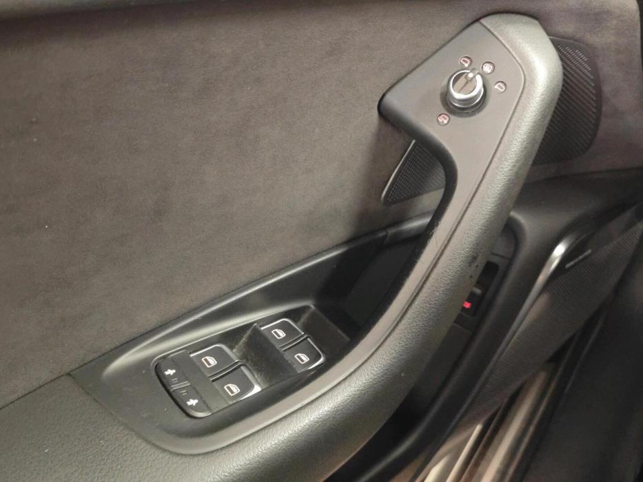 AUDI A6 2012