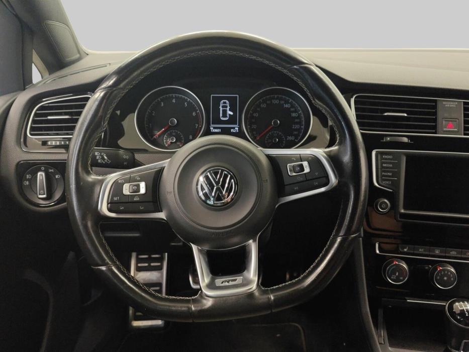 VOLKSWAGEN Golf 2016