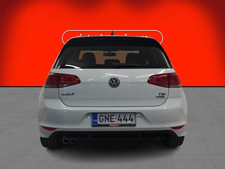 VOLKSWAGEN Golf 2016
