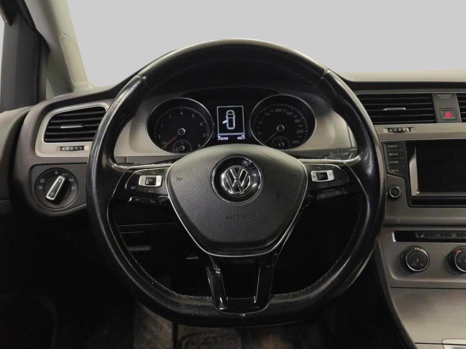 VOLKSWAGEN Golf 2014
