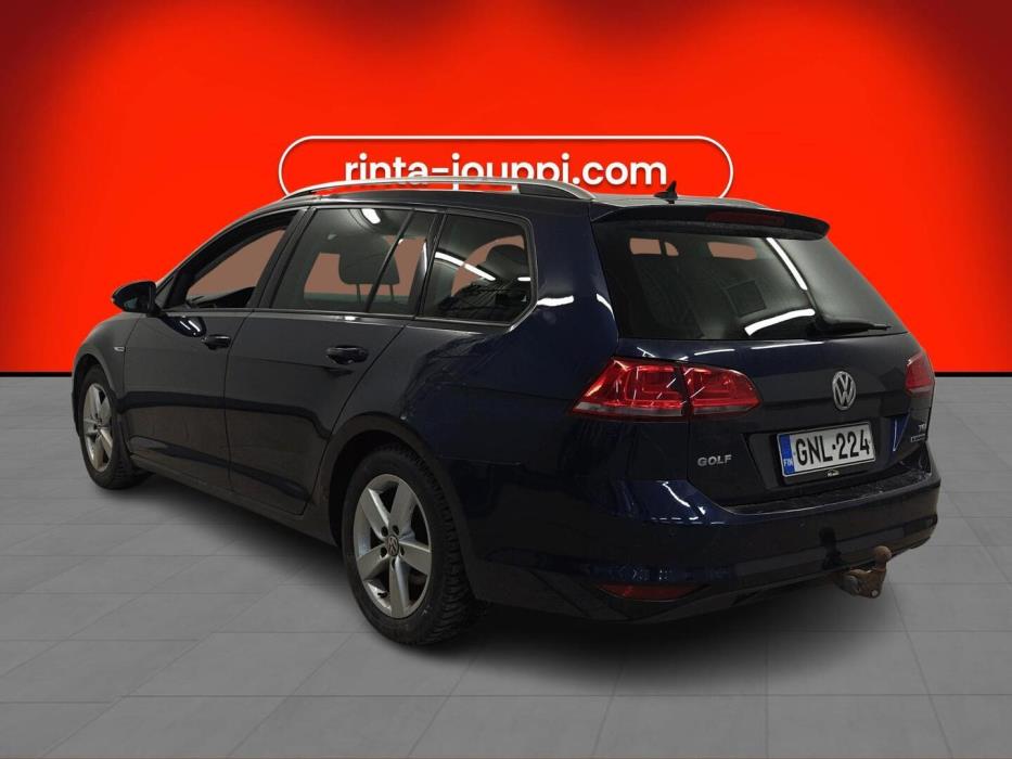 VOLKSWAGEN Golf 2014