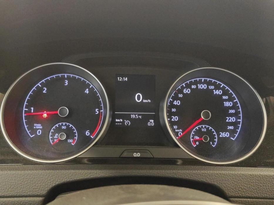 VOLKSWAGEN Golf 2015