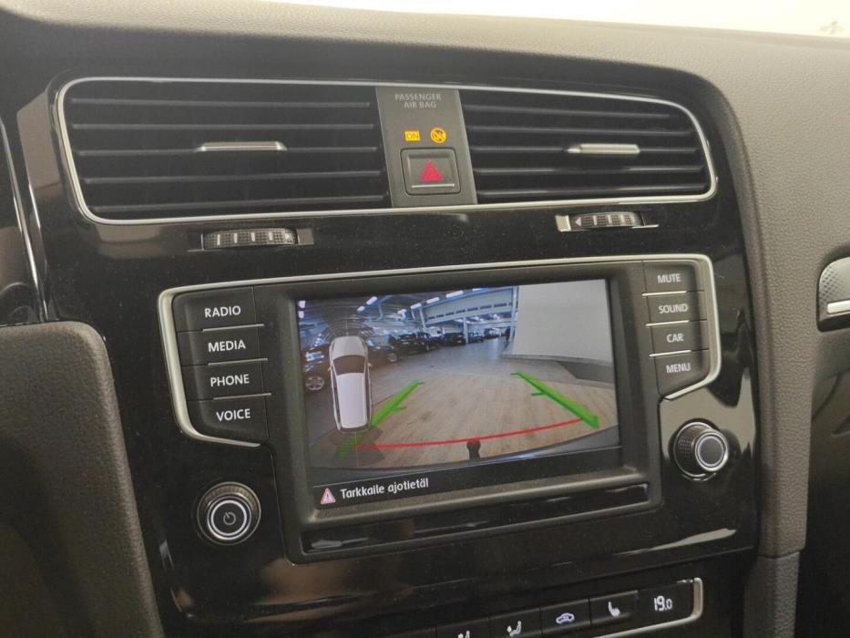 VOLKSWAGEN Golf 2015