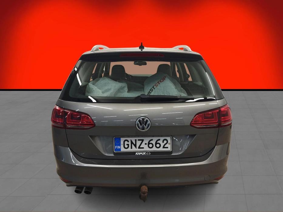 VOLKSWAGEN Golf 2015