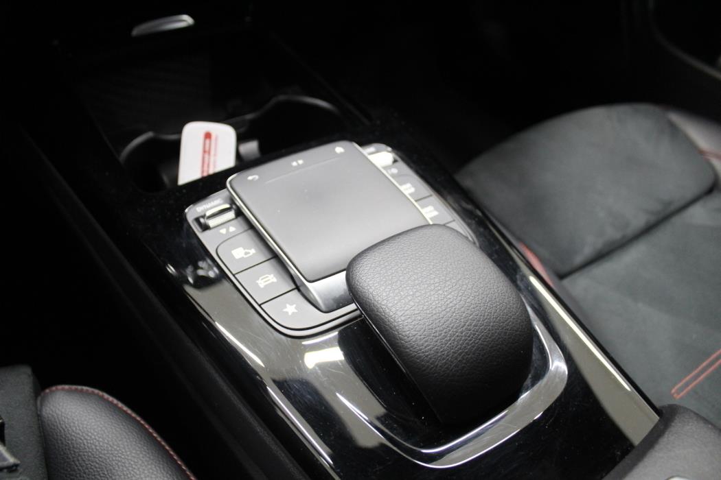 MERCEDES-BENZ CLA 2021