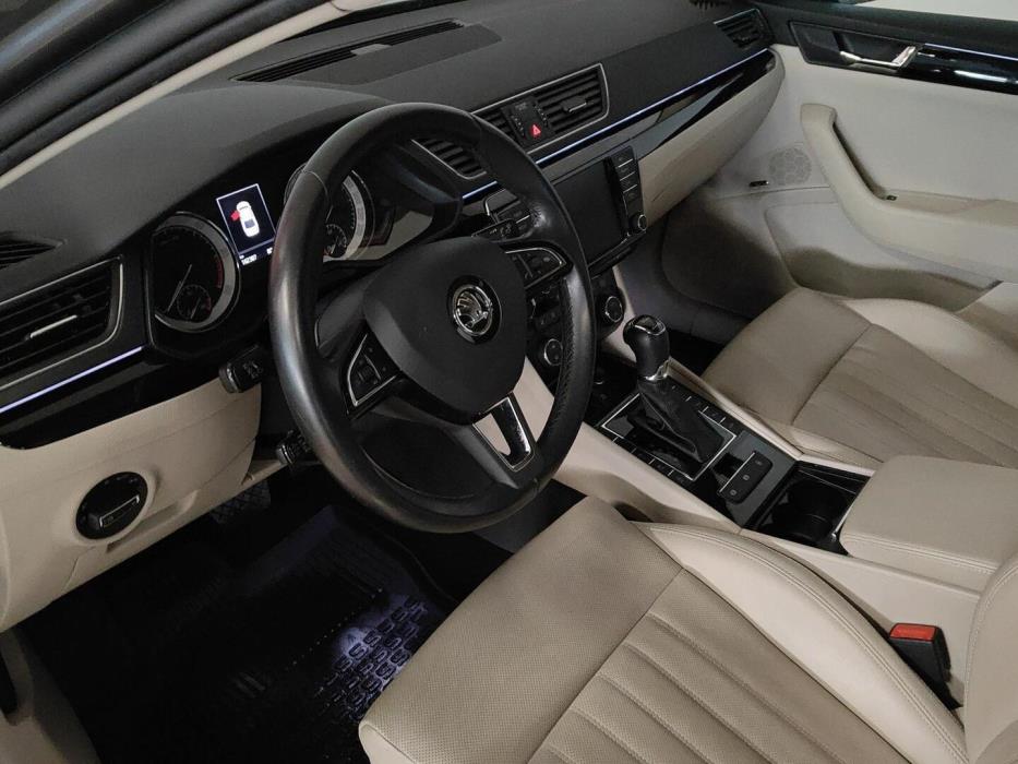 SKODA Superb 2016