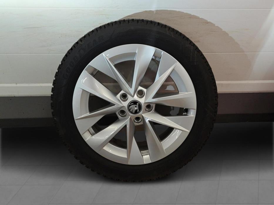 SKODA OCTAVIA 2024