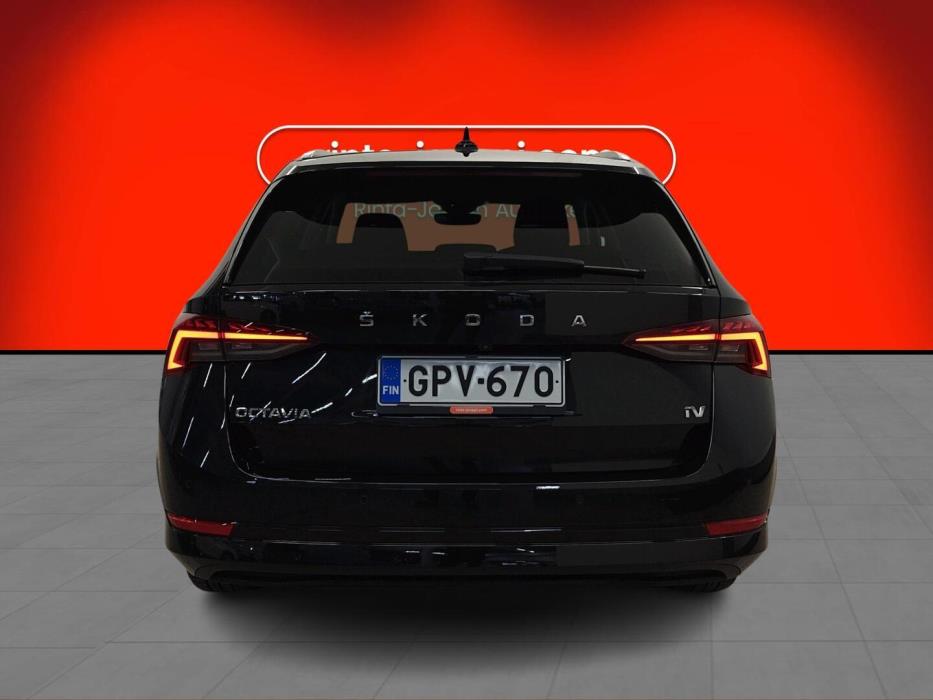 SKODA OCTAVIA 2024