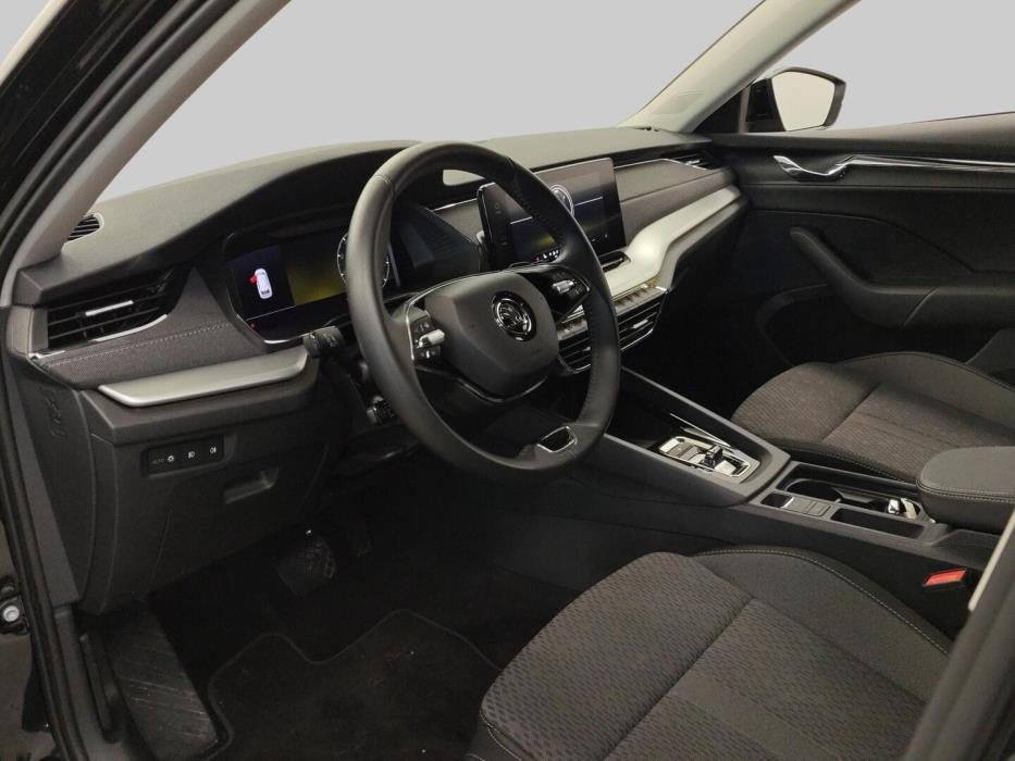 SKODA OCTAVIA 2024