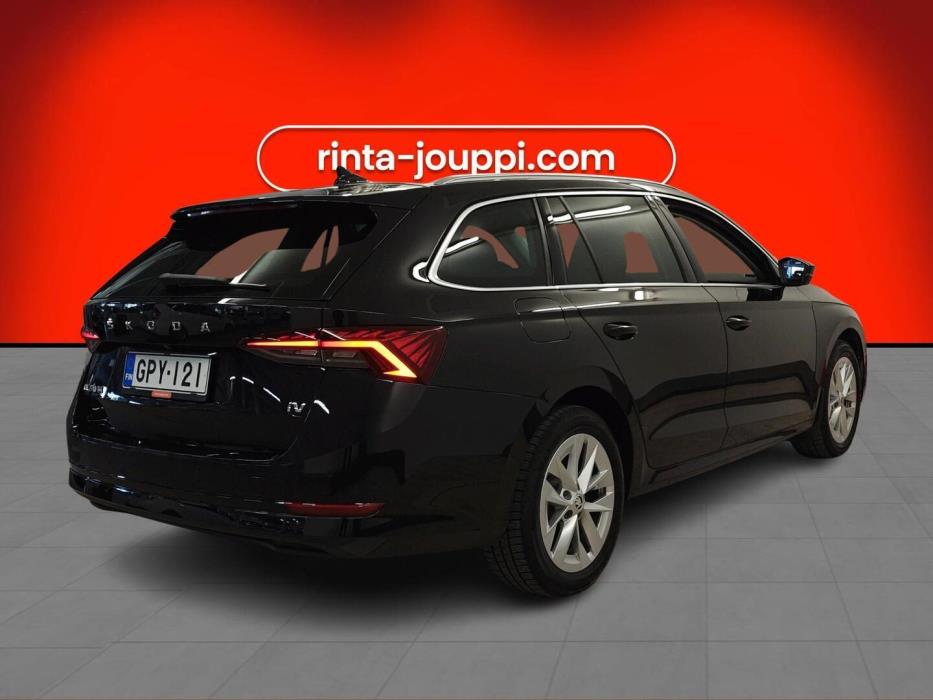 SKODA OCTAVIA 2024