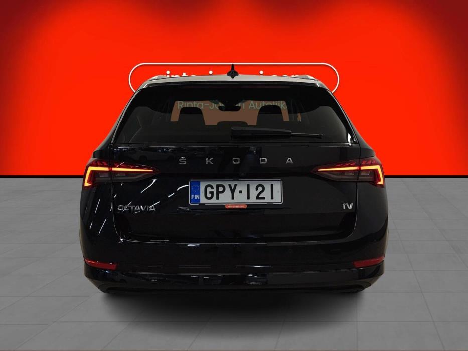 SKODA OCTAVIA 2024