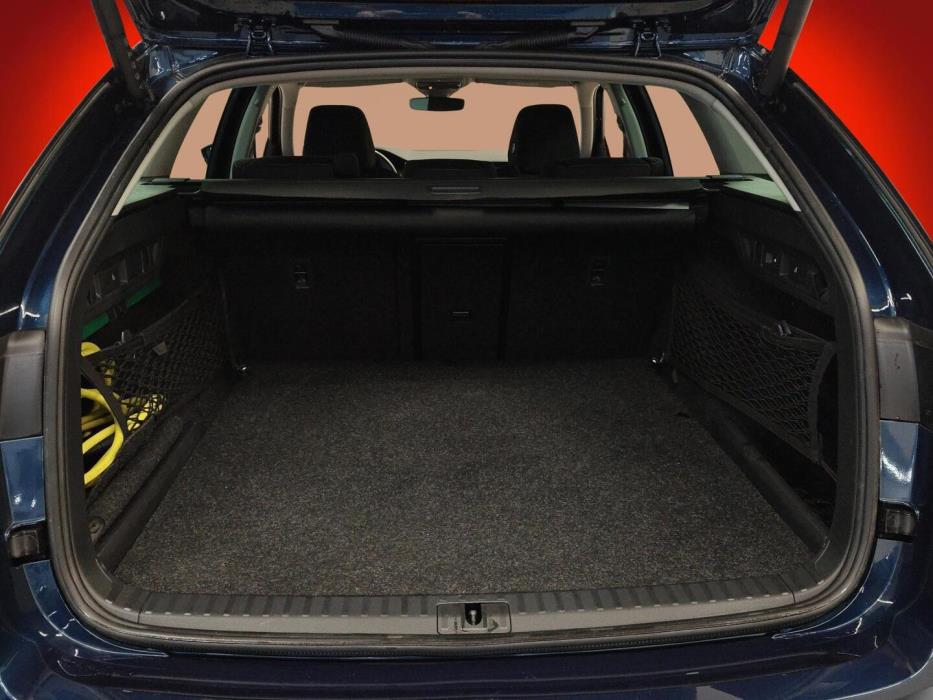 SKODA OCTAVIA 2024