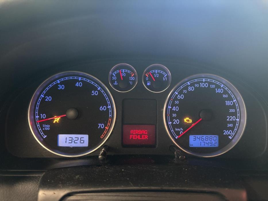 VOLKSWAGEN Passat 2003