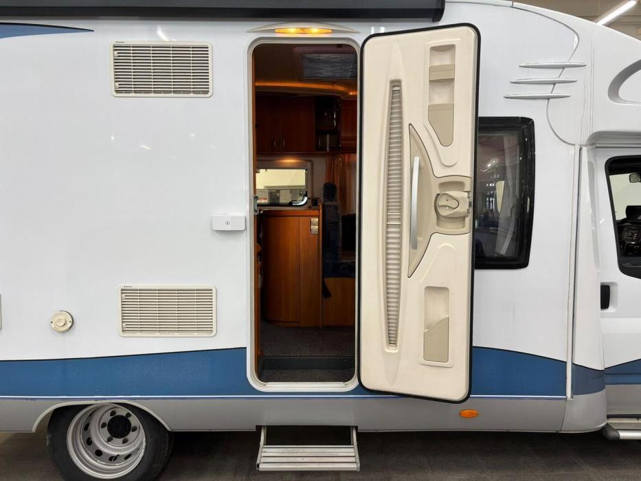 HOBBY SIESTA T 650 FLC 2008