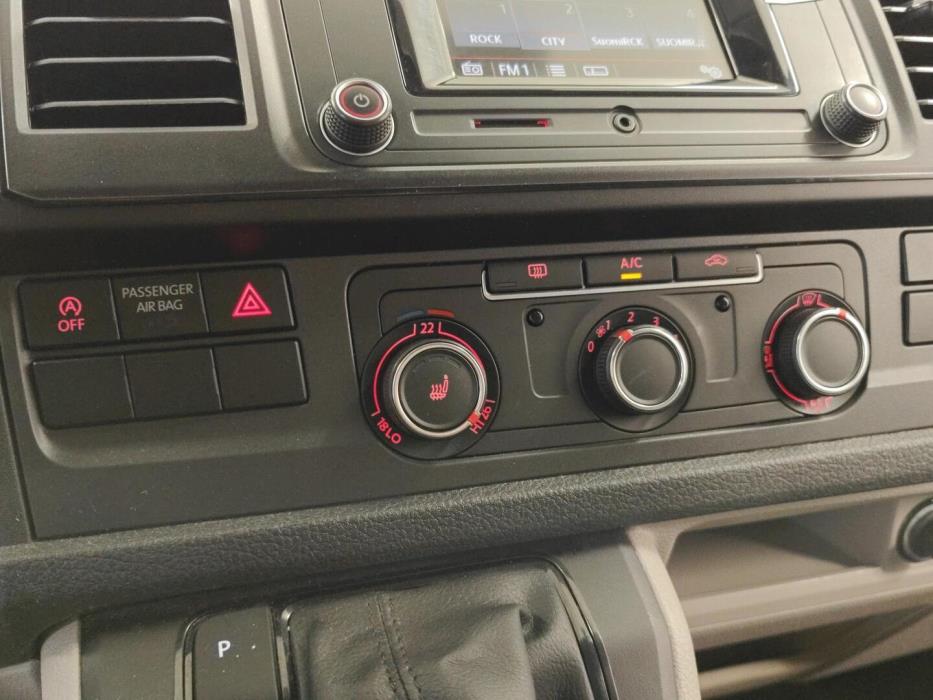 VOLKSWAGEN Transporter 2017