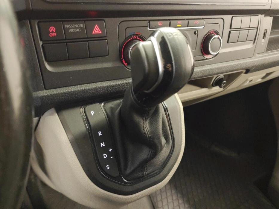 VOLKSWAGEN Transporter 2017