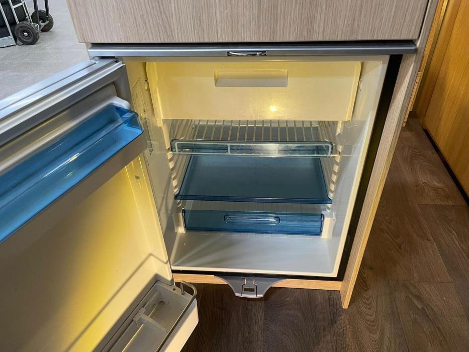 ROADCAR VAN R 540 2018