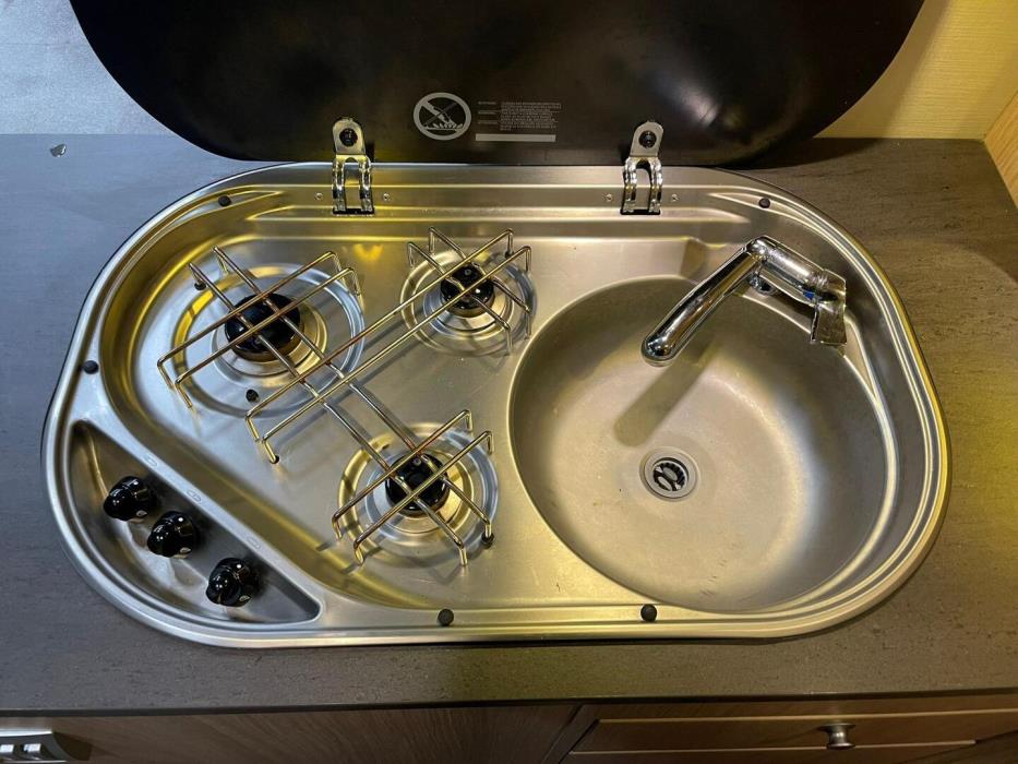 ROADCAR VAN R 540 2018