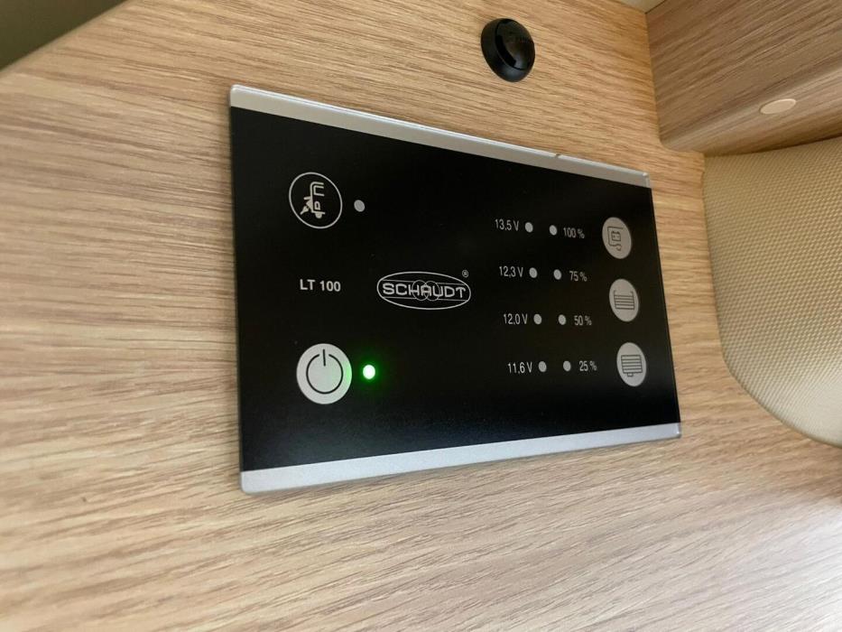 ROADCAR VAN R 540 2018