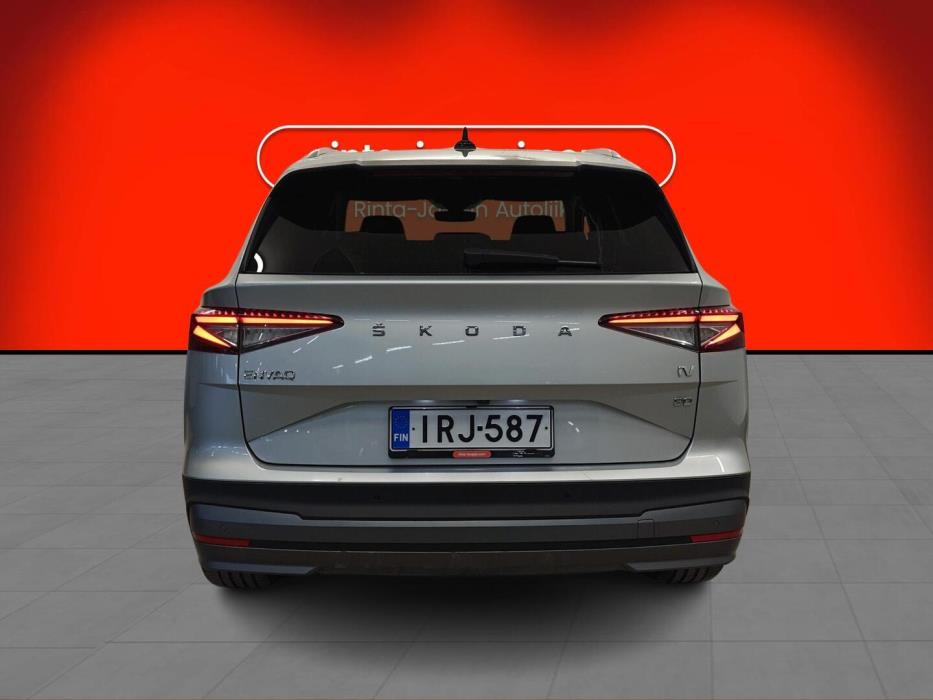SKODA Enyaq 2023