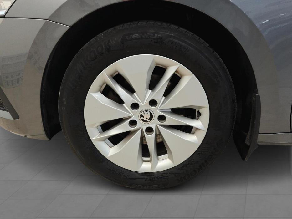 SKODA Octavia 2023