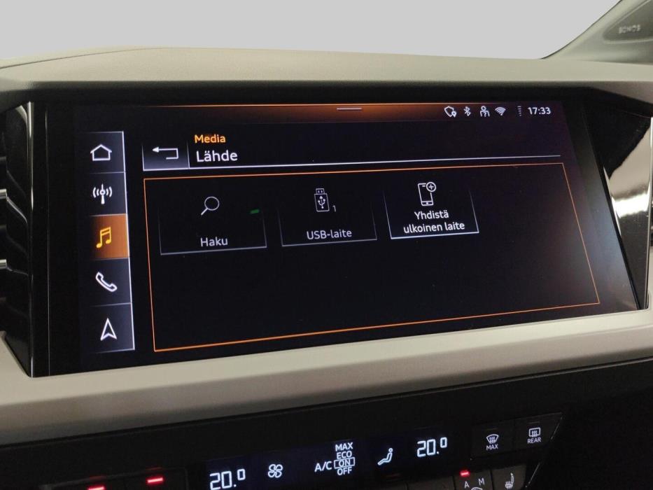 AUDI Q4 e-tron 2024
