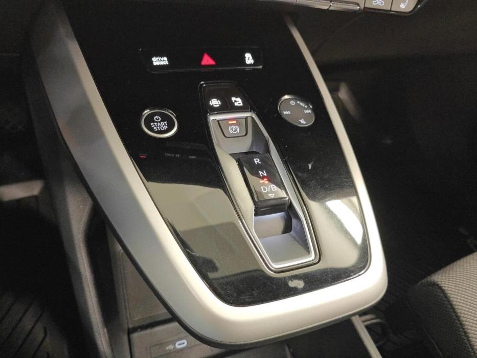 AUDI Q4 e-tron 2024