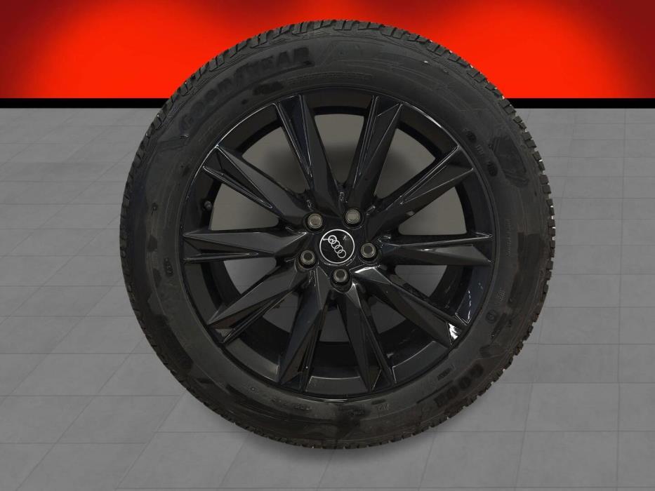 AUDI Q4 e-tron 2024