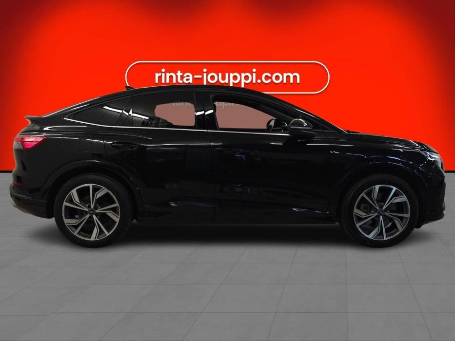 AUDI Q4 e-tron 2024
