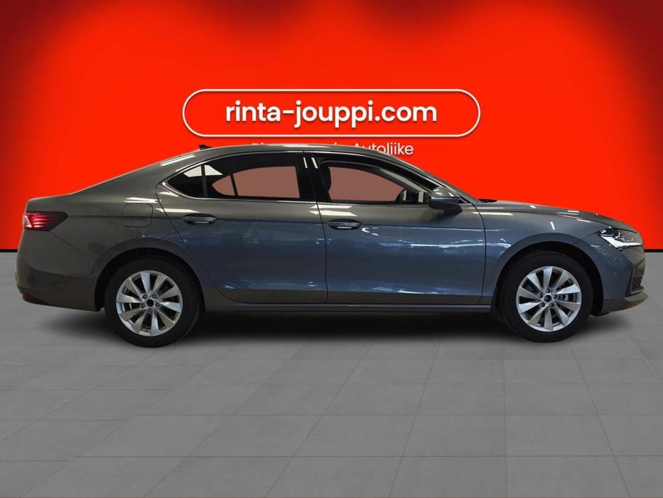 SKODA Superb 2025