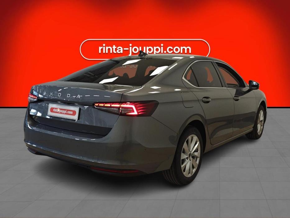 SKODA Superb 2025